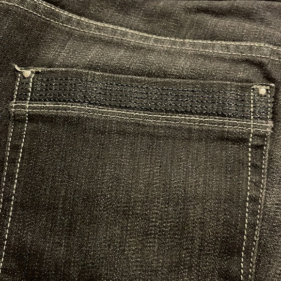 WHBM blanc jeans. New w/o tag. - Picture 3 of 6
